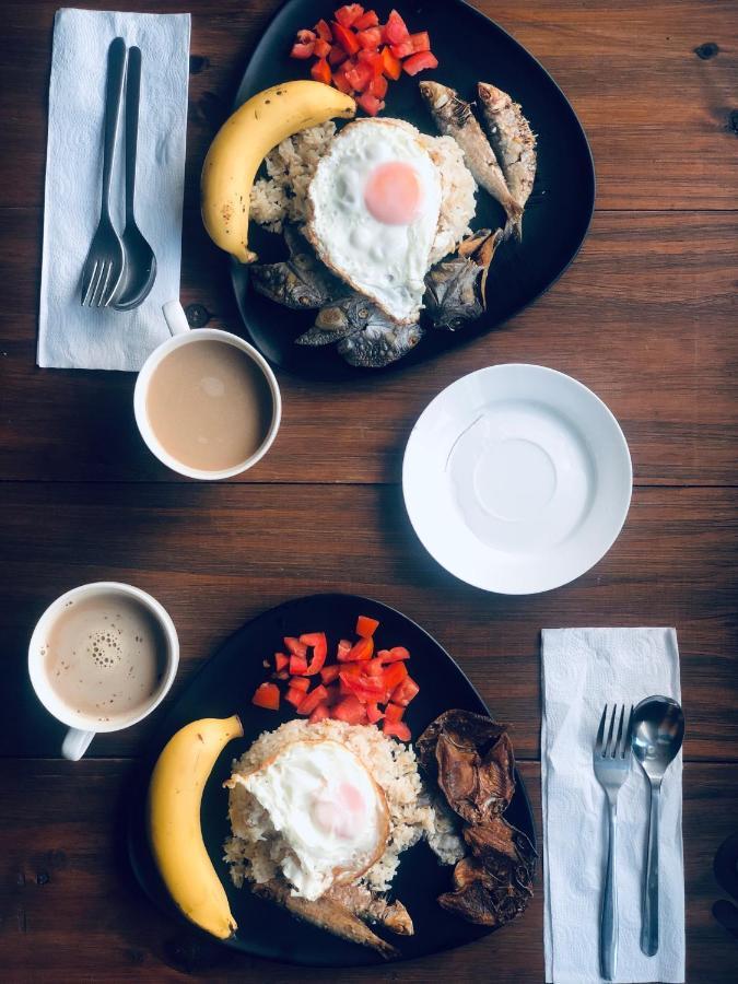 Revolution Asoke Hostel Банкок Екстериор снимка